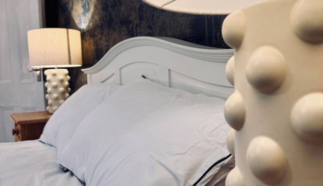 Large Victorian 3-Bed House Ideal for Families & Work