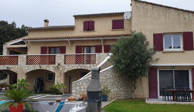 Large villa 2 to 28 people, near St Paul Trois Châteaux, 15 minutes Vaison la Romaine