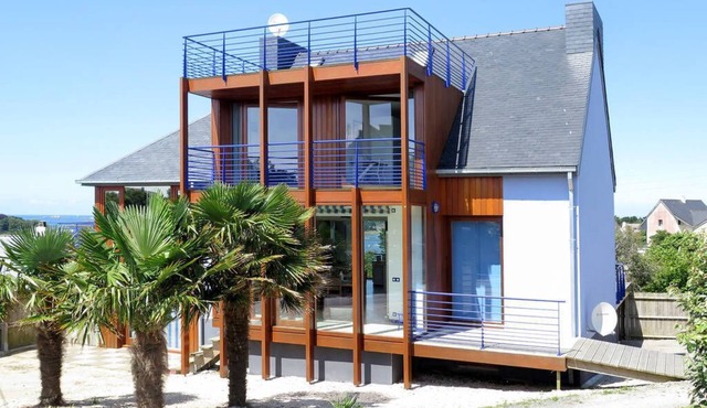 LARGE VILLA at ABER WRAC'H; classified 4 STARS 14 pers. (, 18 poss) sea view spa sauna