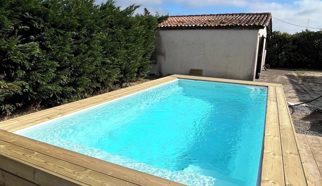 Large villa with a marine atmosphere, 20 minutes from beaches and lakes! Ideal for families