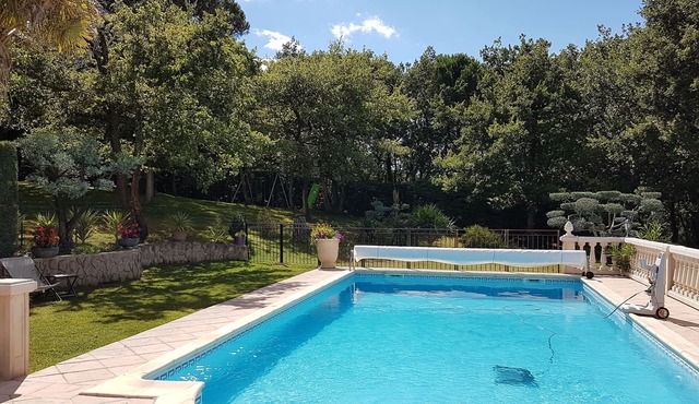Large villa in Drôme provençale. Nice benefits.