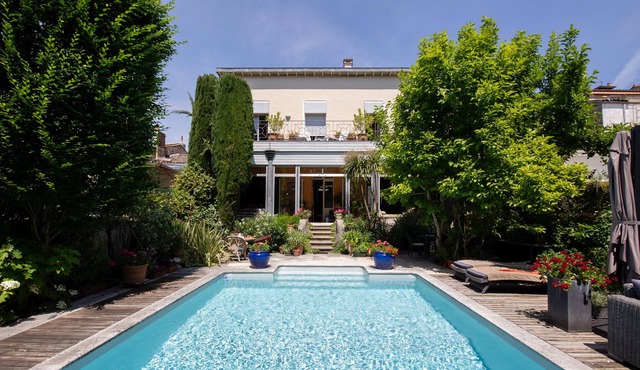 Large Villa in the center of Bordeaux