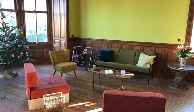 Large villa near beach