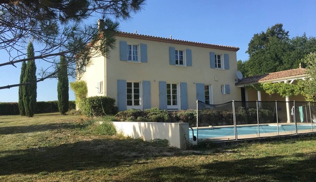 Large villa, private pool, quiet location