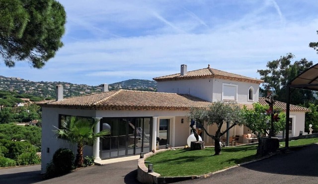 LARGE VILLA STE MAXIME NEAR THE BEACH
