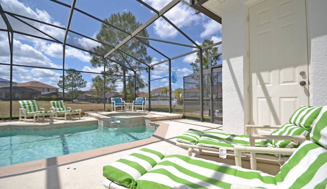 Large villa with games room, private pool and spa near Champions Gate