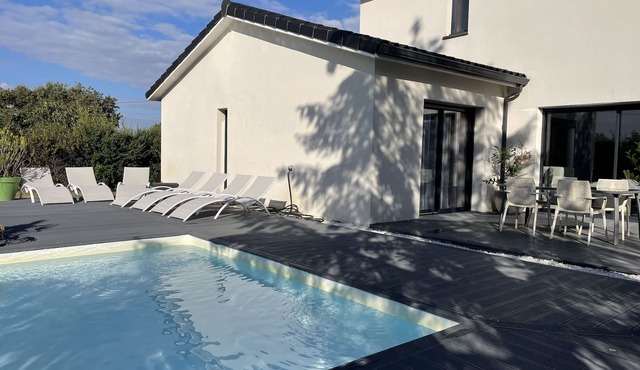 Large villa with pool and spa