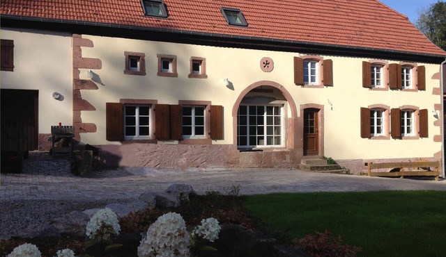Large Vosges farm surrounded by nature between Strasbourg and Colmar