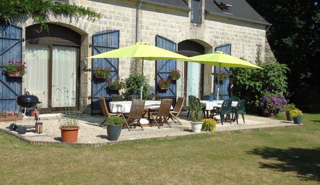 Large welcoming house for 12 people