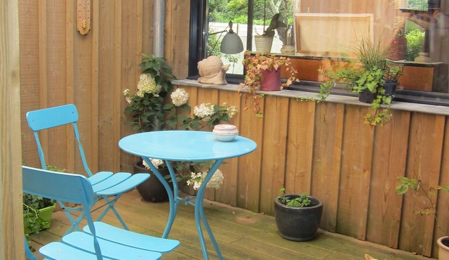 Large wooden villa near the beach