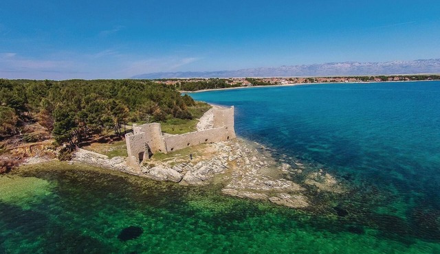 Large XXL house with a great plot for the perfect vacation with the whole family.