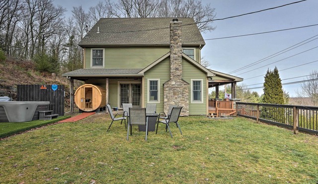 Large Yard + Games: ‘Edgewater Escape’ in Paupack!