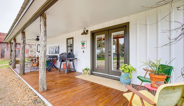 Large Yard + Pond: Fayetteville Rural Retreat