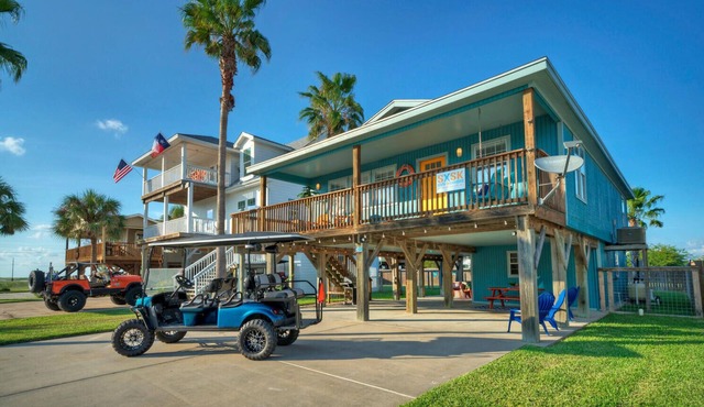 Large Yard, Private Pool, Game Room & Balcony | South By Sunkissed by AvantStay