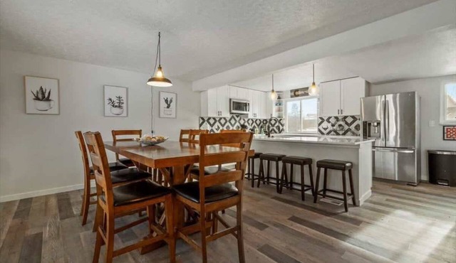 Large10 bed Home! Boulder/Denver