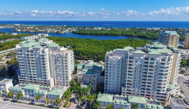 Larger 1 bdrm 1.5 bath! Casa Costa 3/4mi beach pool/gymBoynton Beach 2queenbds