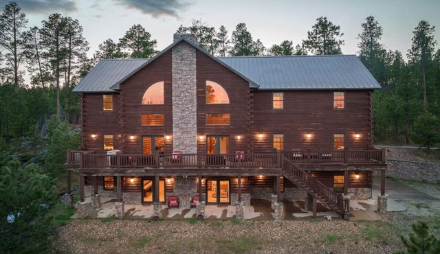 Largest Black Hills Lodge - Sleeps 30 - 13 Bedroom