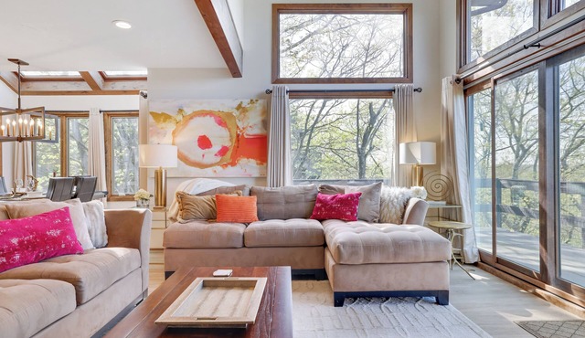 Largest Modern Luxury Townhome, on the TOP of Camelback Mountain, Poconos, PA