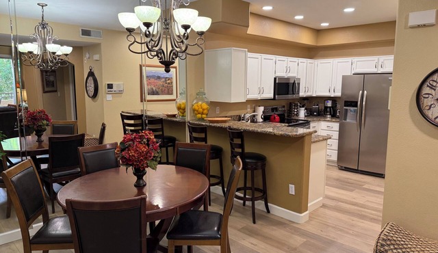Largest Remodeled 2 bd+ 2 bath+ Loft Overlooking Pool, Gated, Tennis, Pickleball