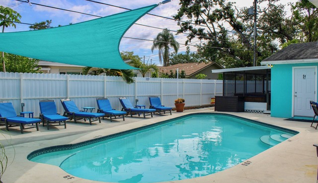 Largo Family Oasis: Private Pool & Hot Tub!