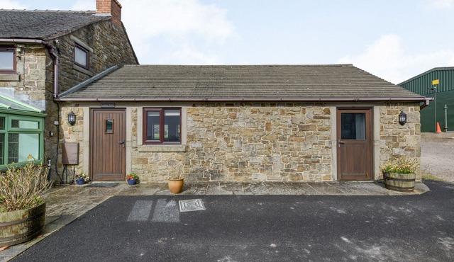 LARK'S RISE COTTAGE, family friendly, with a garden in Bottomhouse