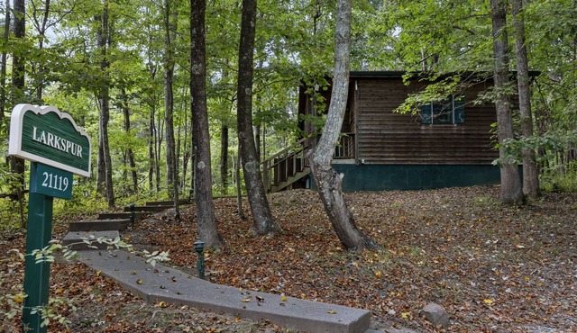 Larkspur Cottage at The Inn & Spa at Cedar Falls