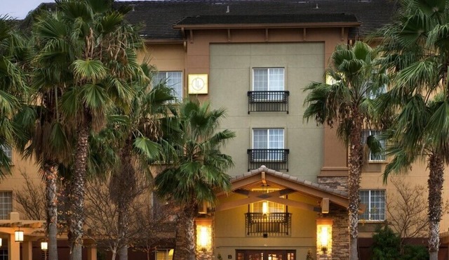 Larkspur Landing Extended Stay Suites Sacramento