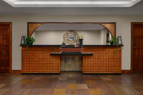 Larkspur Landing Extended Stay Suites Campbell