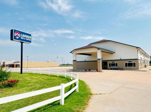 Larned Inn & Suites