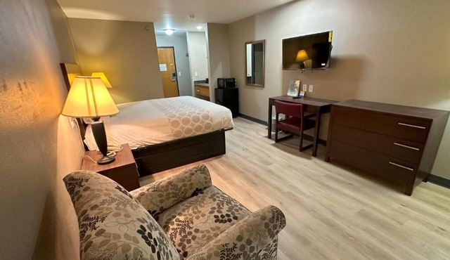 Larned Inn & Suites