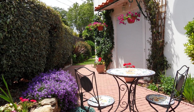 Laroque des Alberes - Class 3 * Apartment with Pretty Private Garden