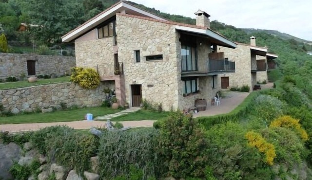 Las Casas de Agapito Rural Center in Gredos, capacity for 25 people in total