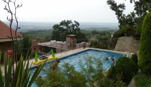 Las Casas de Agapito Rural Center in Gredos, capacity for 25 people in total