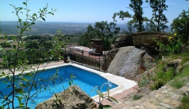 Las Casas de Agapito Rural Center in Gredos, capacity for 25 people in total