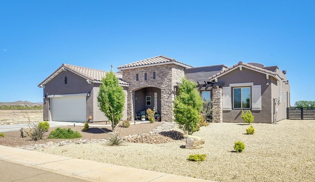 Las Cruces Home Rental w/Organ Mountain Views!