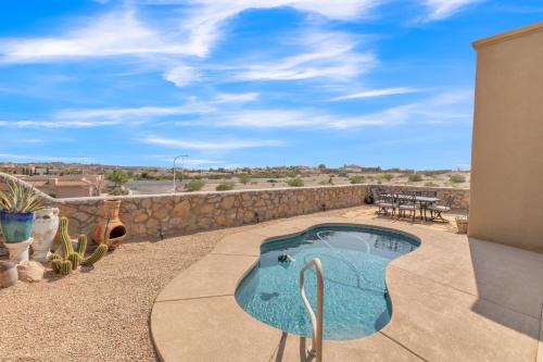 Las Cruces Retreat - Private Pool, Sauna & Gym