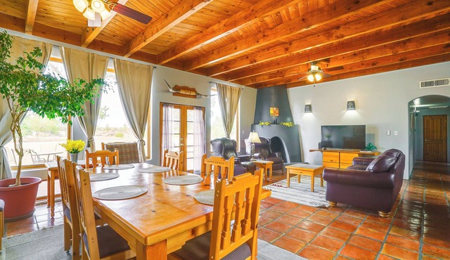 Las Cruces Vacation Rental - 3 Mi to NMSU
