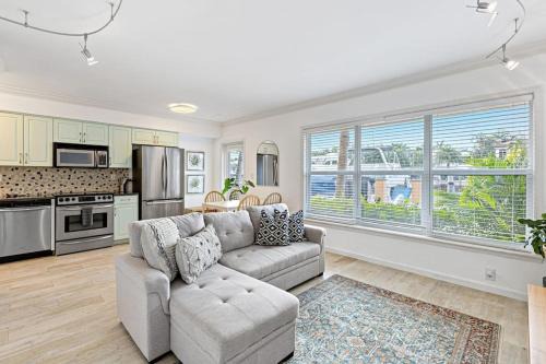 Las Olas Blvd Waterfront Apt