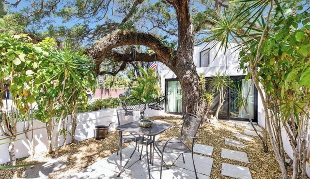Las Olas Hammocks Unit 4 By PMI