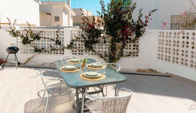 Las Piñas Vacation House - Beach - Terrace - Parking - by Primestay