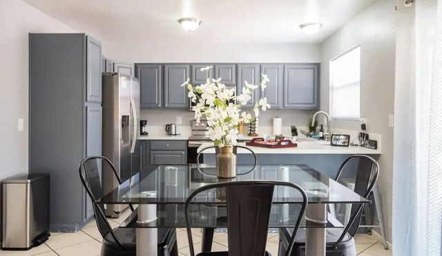 Las Vegas Retreat · Modern 3BR Oasis · 10 Min to Strip · Pet-Friendly & Licensed