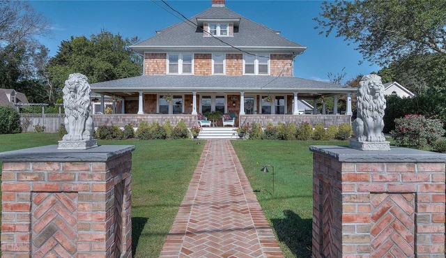 Last minute availability for August. Classic with Salt-Water Pool and Hot Tub