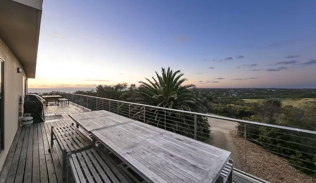 Last Minute Discount Available! Moonah Ridge Residence - Perfect for groups.