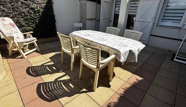 Last Minute! Cozy seaside house with pool, 100m from La Grière Beach, sleeps 4