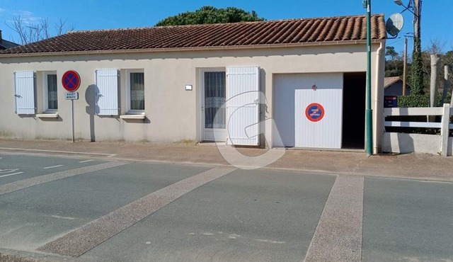 Last Minute! Cozy Beach House for 4, 150m from Rocher Beach, Longeville-sur-Mer