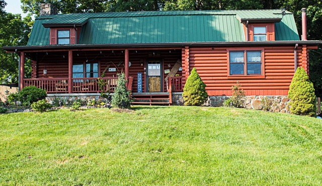 Last Minute Get Away? The Mountains Are Calling! Tons of Fun Included!