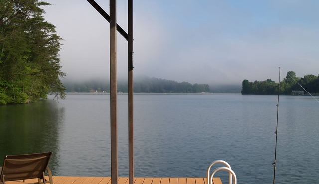 Last minute May deal, Beautiful lake front house, pool table and fire pit kayaks