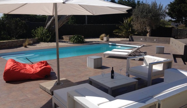 LAST MINUTE OFFER Contemporary villa with sea view and heated pool