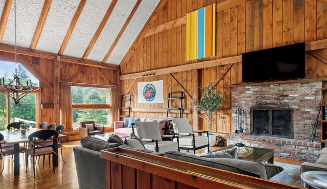 Last minute opening weekend of Jan 9 - great Jan conditions, minutes from Stowe!