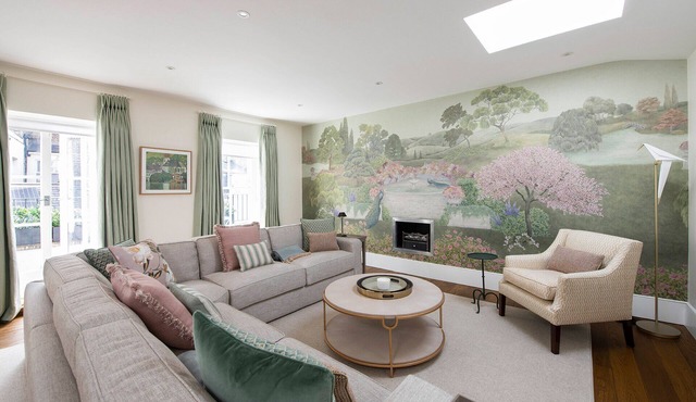 Last Minute Sale! Three level home, balcony, quiet neighborhood, Kensington